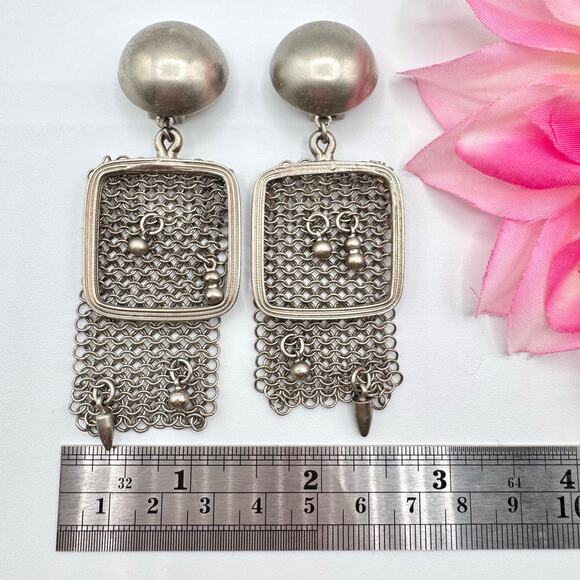 Vintage Mid Century Industrial Mesh Clip Earrings Bold Artistic Sculptural Edgy - Picture 9 of 11